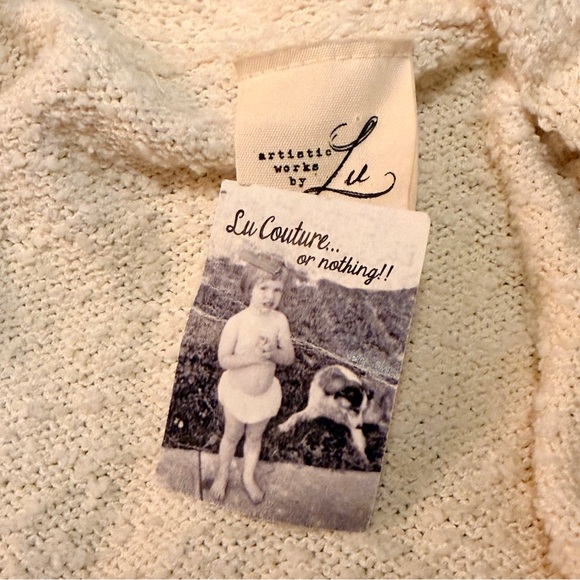 New with tags! Women's Cream Cardigan Sweater Size Medium - Picture 2 of 12